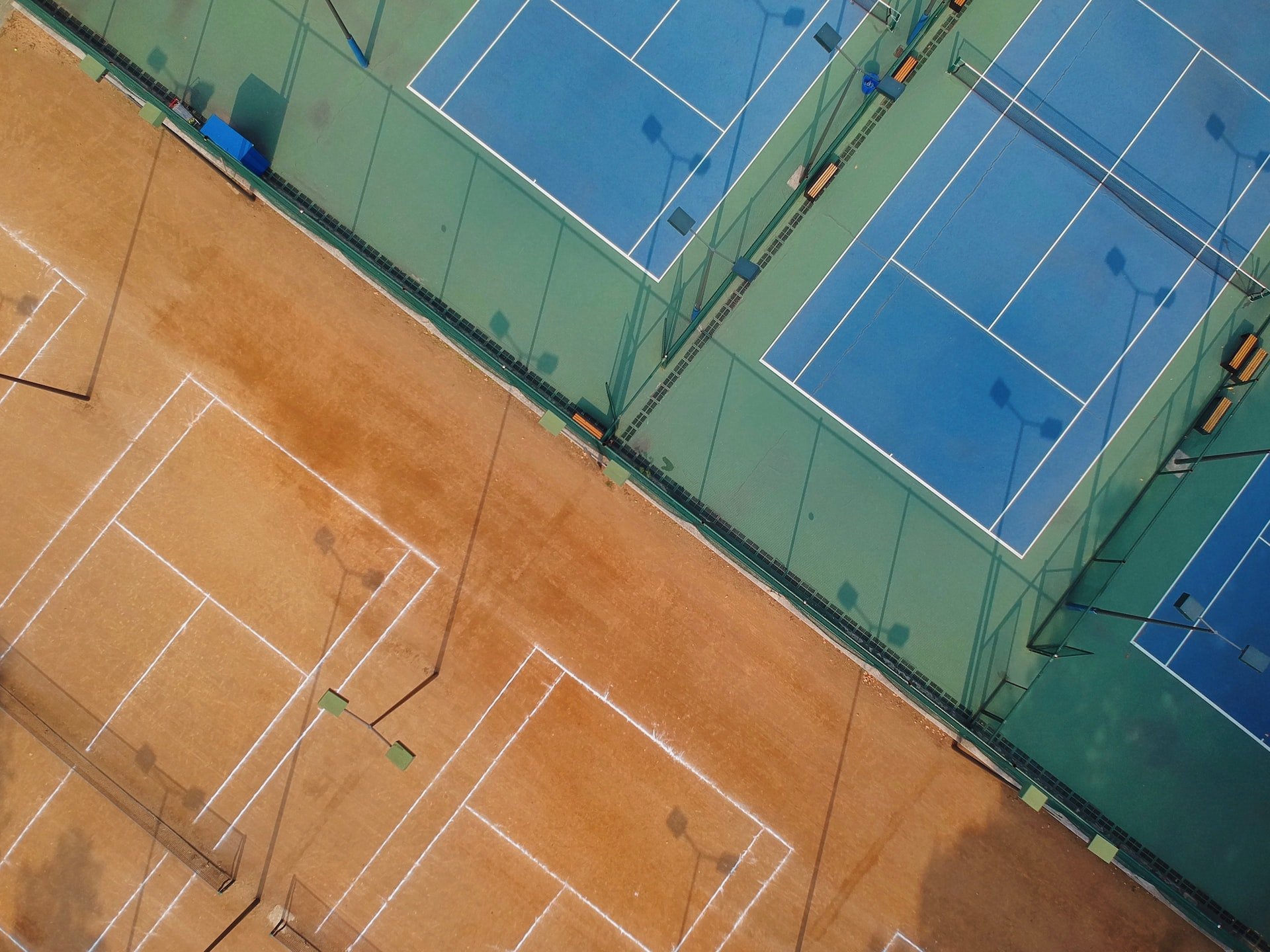 Is padel moeilijker dan tennis?